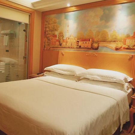 Vienna Hotel Shenzhen Nanshan Yilida Екстер'єр фото